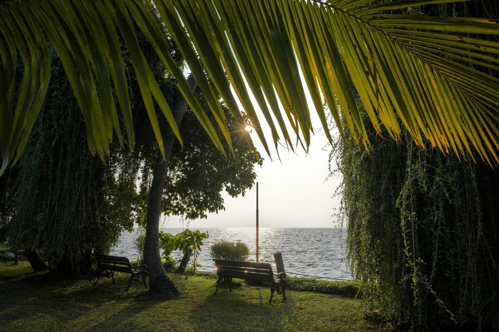 Lakesong Resort Kumarakom Exterior foto